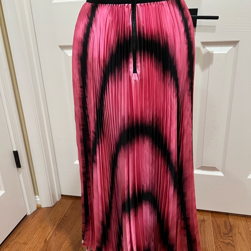 ALICE + OLIVIA Pink and Black Midi Skirt